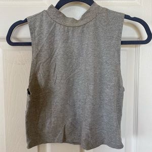 Grey cropped shirt